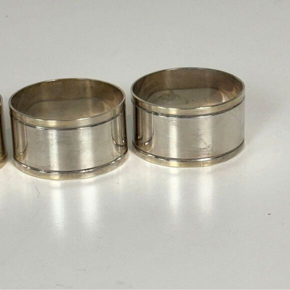 Set of Six Chrome Silver Tone Napkin Rings - Picture 4 of 6